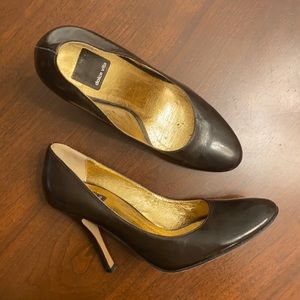 Dolce Vita chocolate brown leather 4” heels.